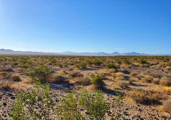 10 Acres of Recreational Land for Sale in Helendale, California
