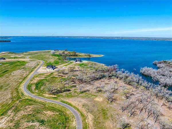 1.38 Acres of Residential Land for Sale in Honey Grove, Texas