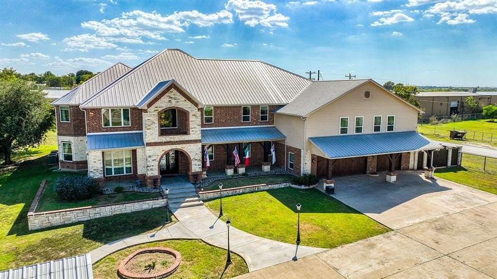 3.59 Acres of Residential Land with Home for Sale in Joshua, Texas