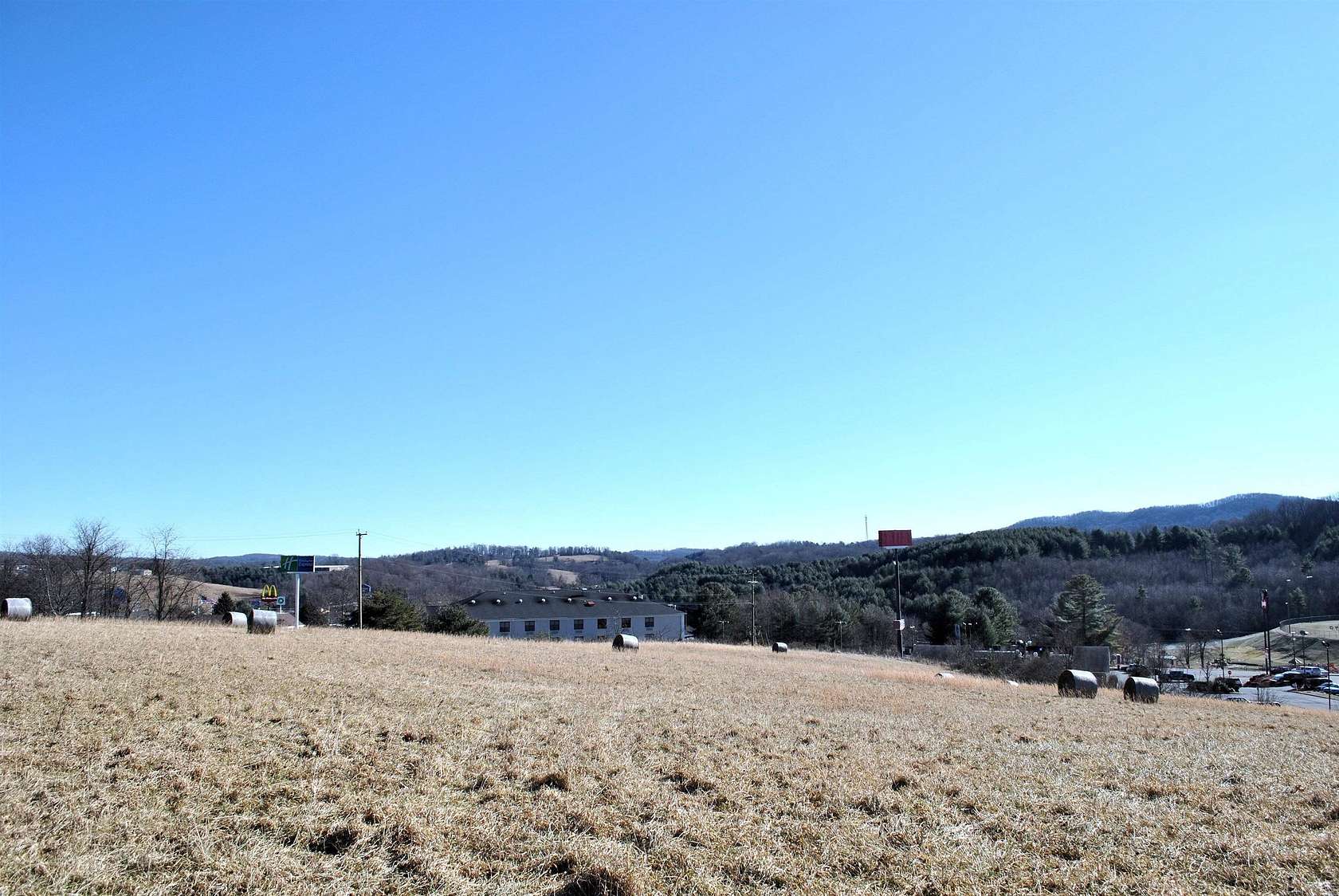 5.44 Acres of Commercial Land for Sale in Hillsville, Virginia