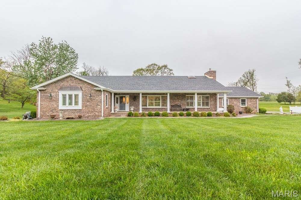 1.77 Acres of Residential Land with Home for Sale in Lebanon, Missouri