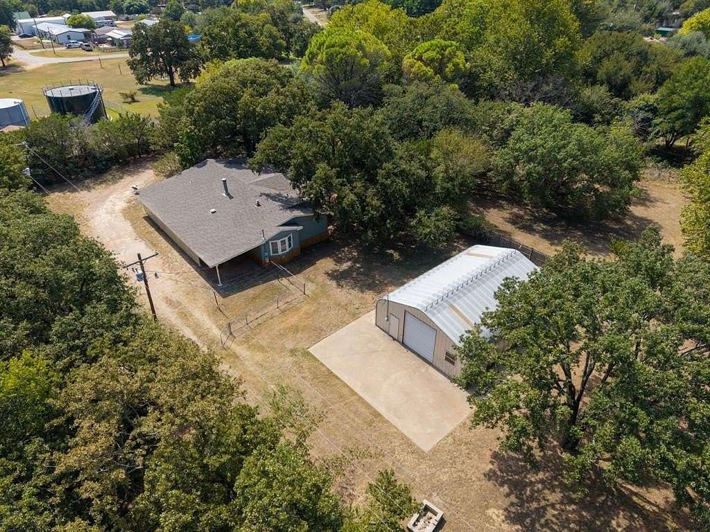 1.86 Acres of Residential Land with Home for Sale in Granbury, Texas