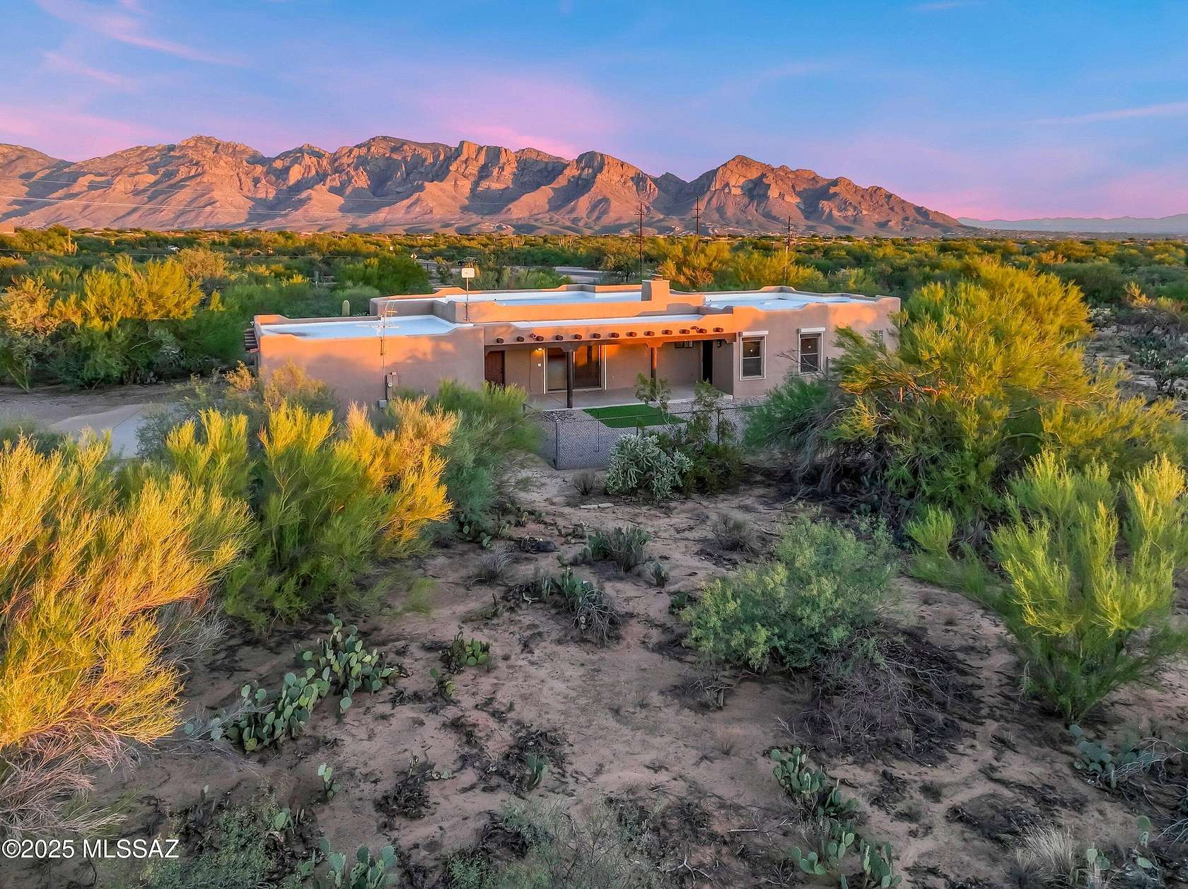 7 Acres of Land with Home for Sale in Tucson, Arizona