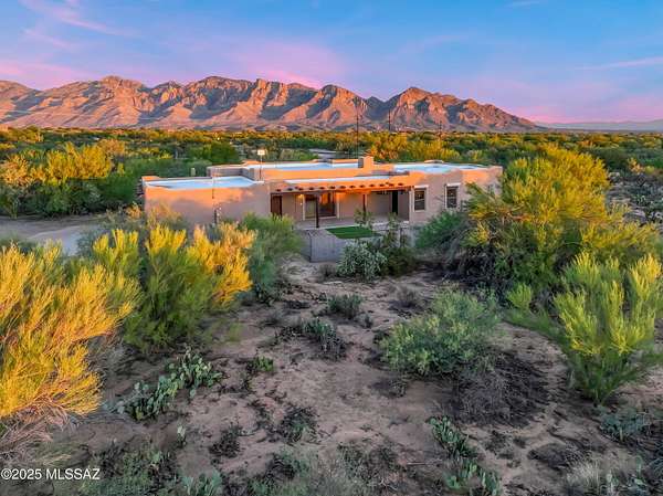 7 Acres of Land with Home for Sale in Tucson, Arizona
