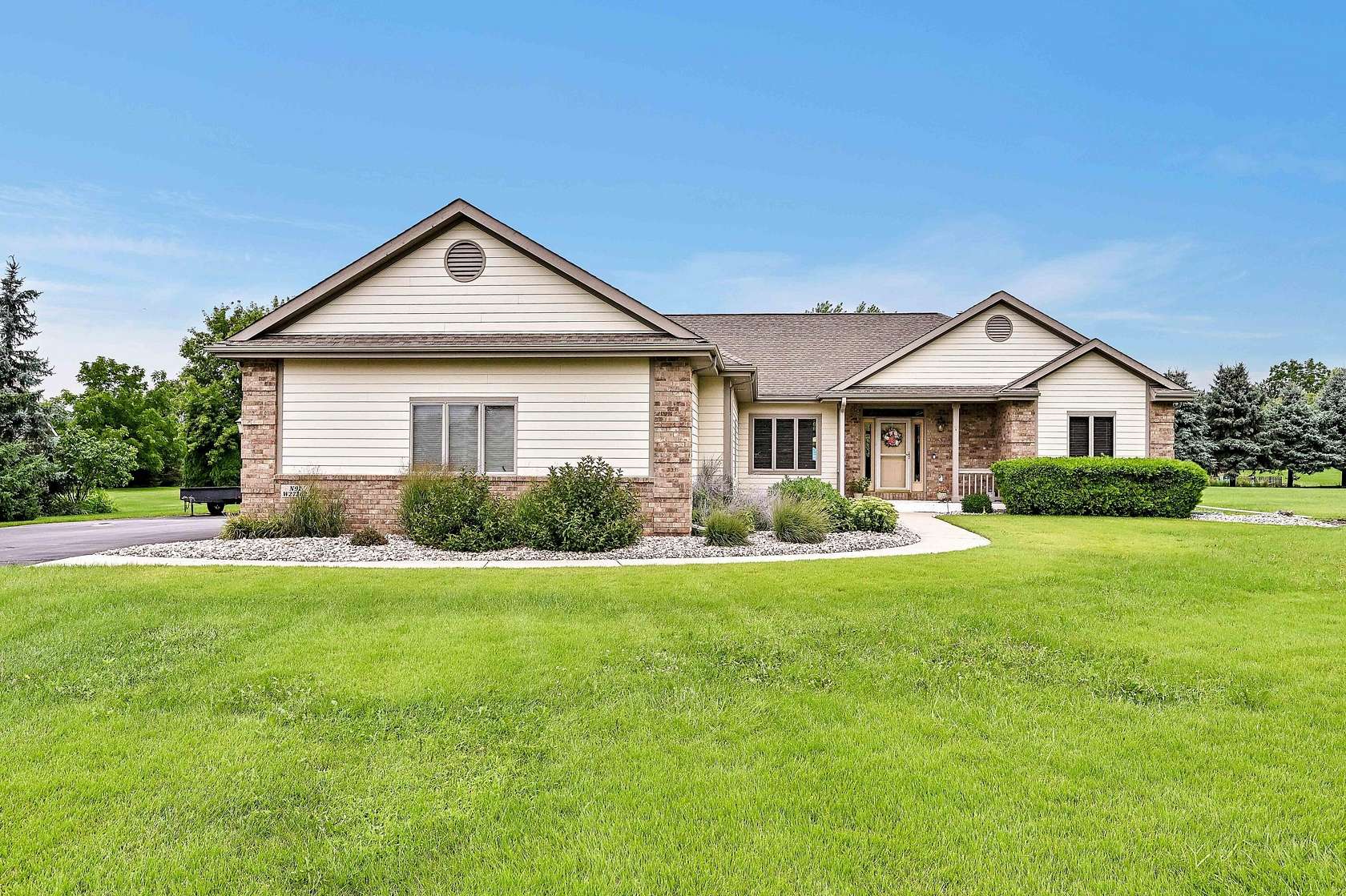 2 Acres of Residential Land with Home for Sale in Hartland, Wisconsin