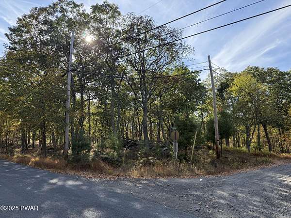 1.25 Acres of Residential Land for Sale in Dingmans Ferry, Pennsylvania