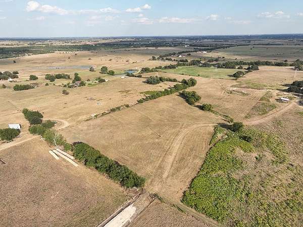 10 Acres of Land for Sale in Burton, Texas
