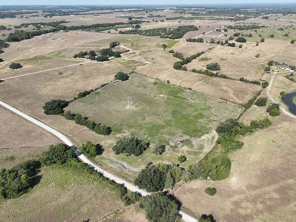 17 Acres of Land for Sale in Burton, Texas
