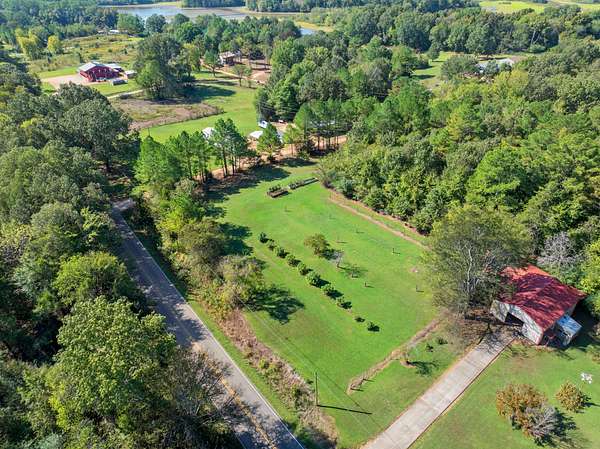 1 Acre of Land for Sale in Decaturville, Tennessee