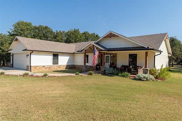 2.54 Acres of Residential Land with Home for Sale in Paoli, Oklahoma