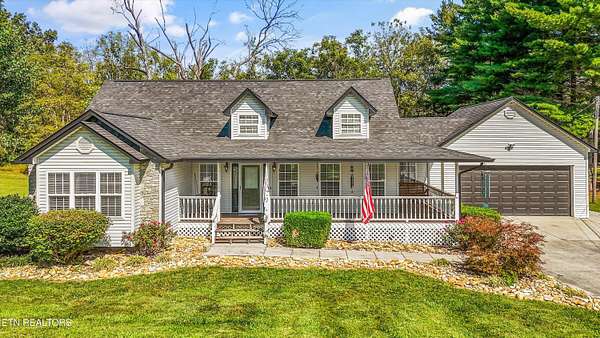 1.7 Acres of Residential Land with Home for Sale in Jacksboro, Tennessee