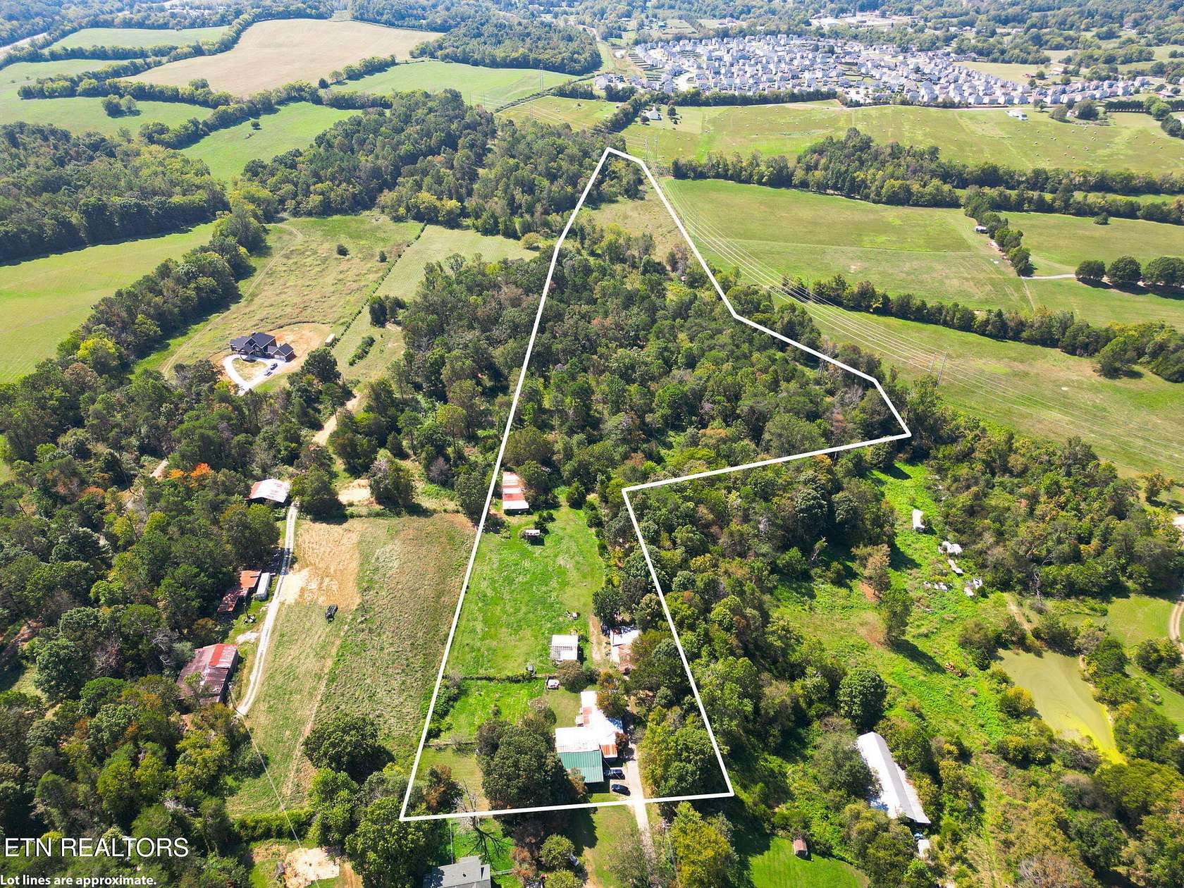 18.4 Acres of Land with Home for Sale in Mascot, Tennessee