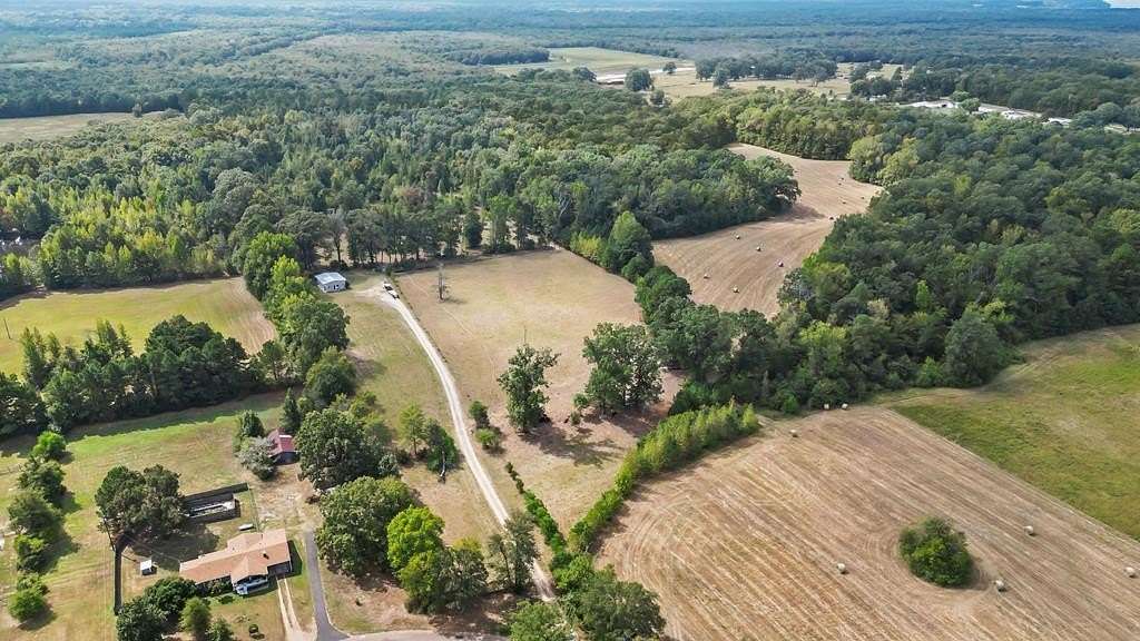 34.8 Acres of Land with Home for Sale in Texarkana, Texas