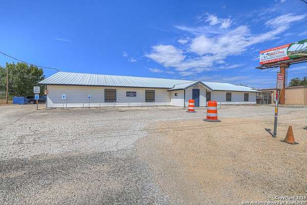 3 Acres of Improved Commercial Land for Sale in Seguin, Texas