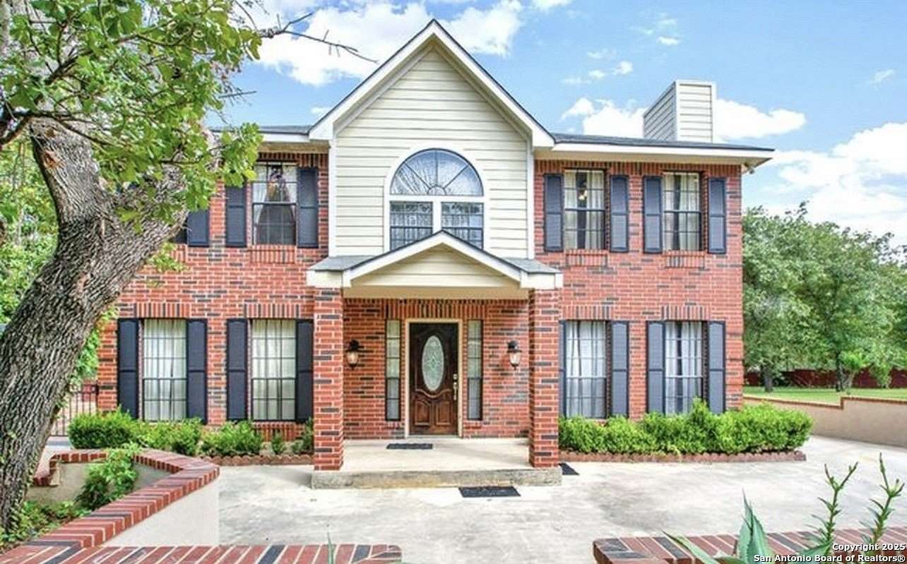 2.5 Acres of Residential Land with Home for Sale in Floresville, Texas