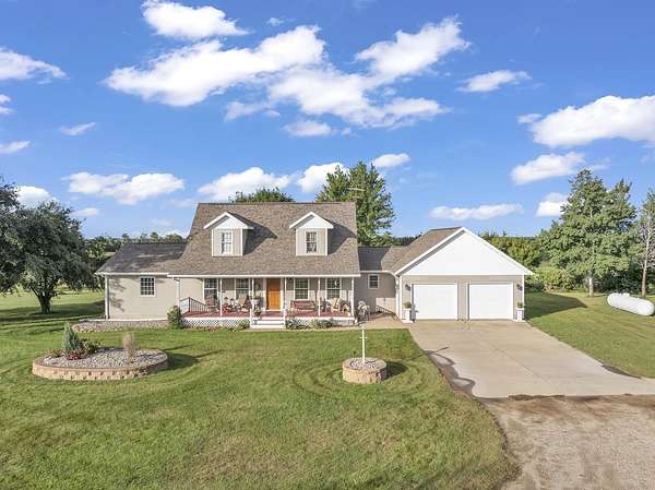 4.2 Acres of Residential Land with Home for Sale in Spirit Lake, Iowa