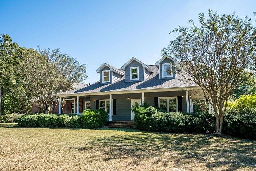 40 Acres of Agricultural Land with Home for Sale in Enid, Mississippi