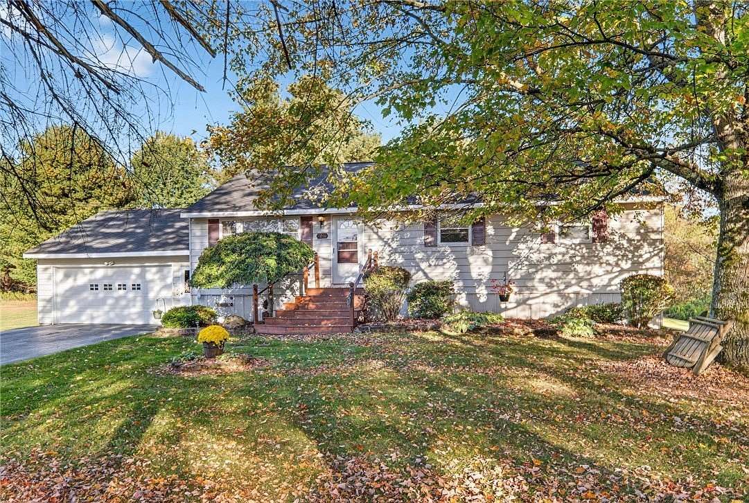 2.83 Acres of Residential Land with Home for Sale in Cortland, New York