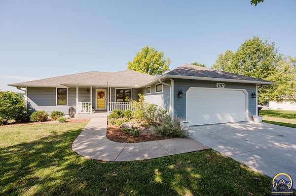 3 Acres of Residential Land with Home for Sale in Berryton, Kansas