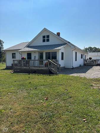 91 Acres of Agricultural Land with Home for Sale in Columbus, Indiana