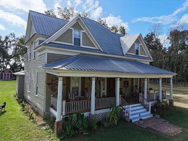 9.4 Acres of Land with Home for Sale in Dixie, Georgia