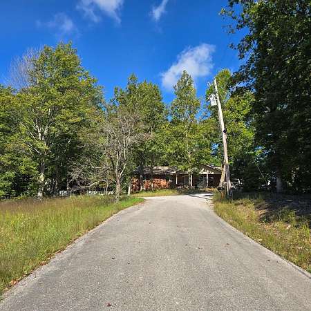 7.5 Acres of Residential Land with Home for Sale in Jamestown, Tennessee