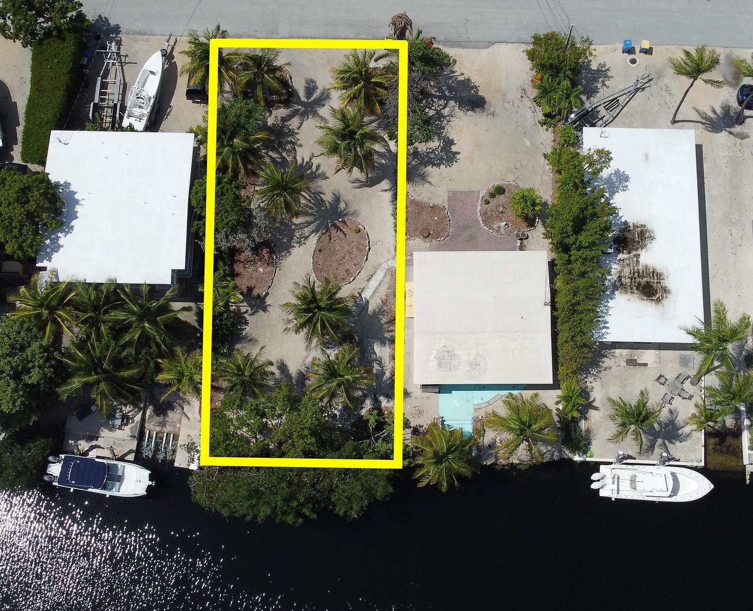 Residential Land for Sale in Plantation Key, Florida