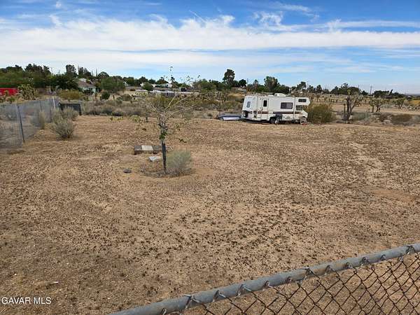 0.54 Acres of Residential Land for Sale in Pearblossom, California