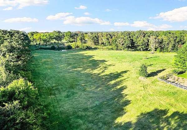 5 Acres of Residential Land for Sale in Prairie Grove, Arkansas