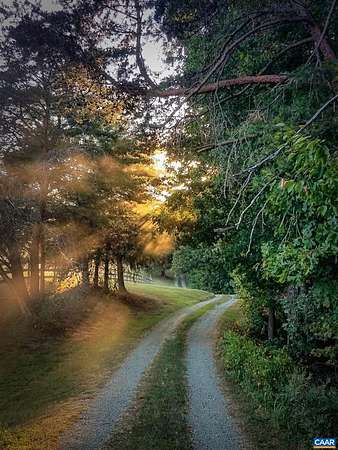 17.3 Acres of Agricultural Land for Sale in Scottsville, Virginia