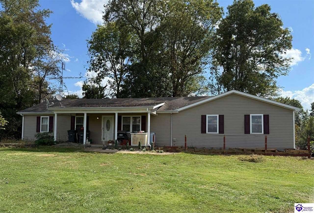 2.5 Acres of Residential Land with Home for Sale in Greensburg, Kentucky