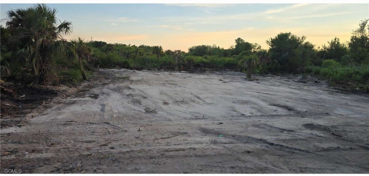 0.31 Acres of Residential Land for Sale in Lehigh Acres, Florida