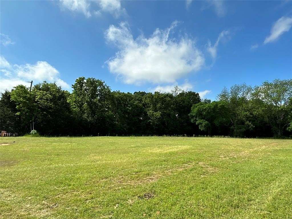 1 Acre of Residential Land for Sale in Mansfield, Texas