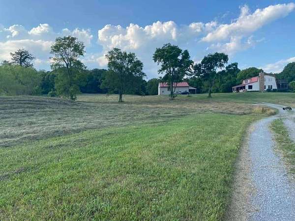 6.33 Acres of Residential Land with Home for Sale in Lebanon, Tennessee