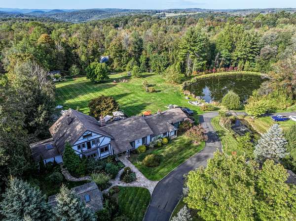 5.46 Acres of Residential Land with Home for Sale in Brookfield, Connecticut