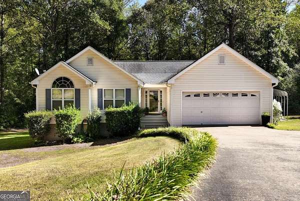 2 Acres of Residential Land with Home for Sale in Gainesville, Georgia