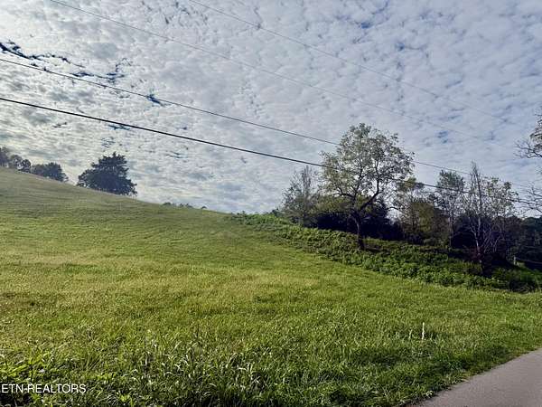 5.12 Acres of Land for Sale in New Tazewell, Tennessee