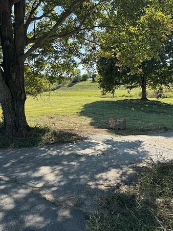 5 Acres of Land for Sale in Stamping Ground, Kentucky