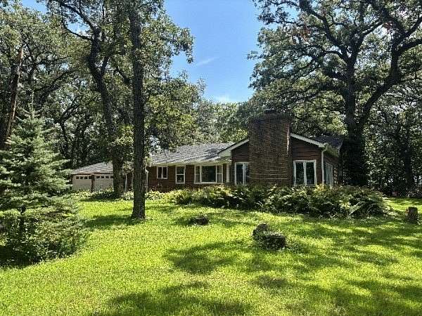 3 Acres of Residential Land with Home for Sale in Manhattan, Illinois