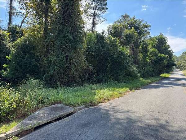 2.22 Acres of Residential Land for Sale in Waycross, Georgia