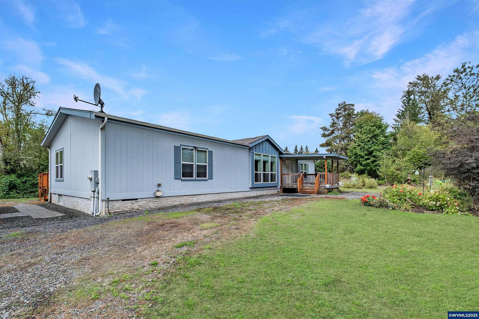 8.57 Acres of Land with Home for Sale in Stayton, Oregon