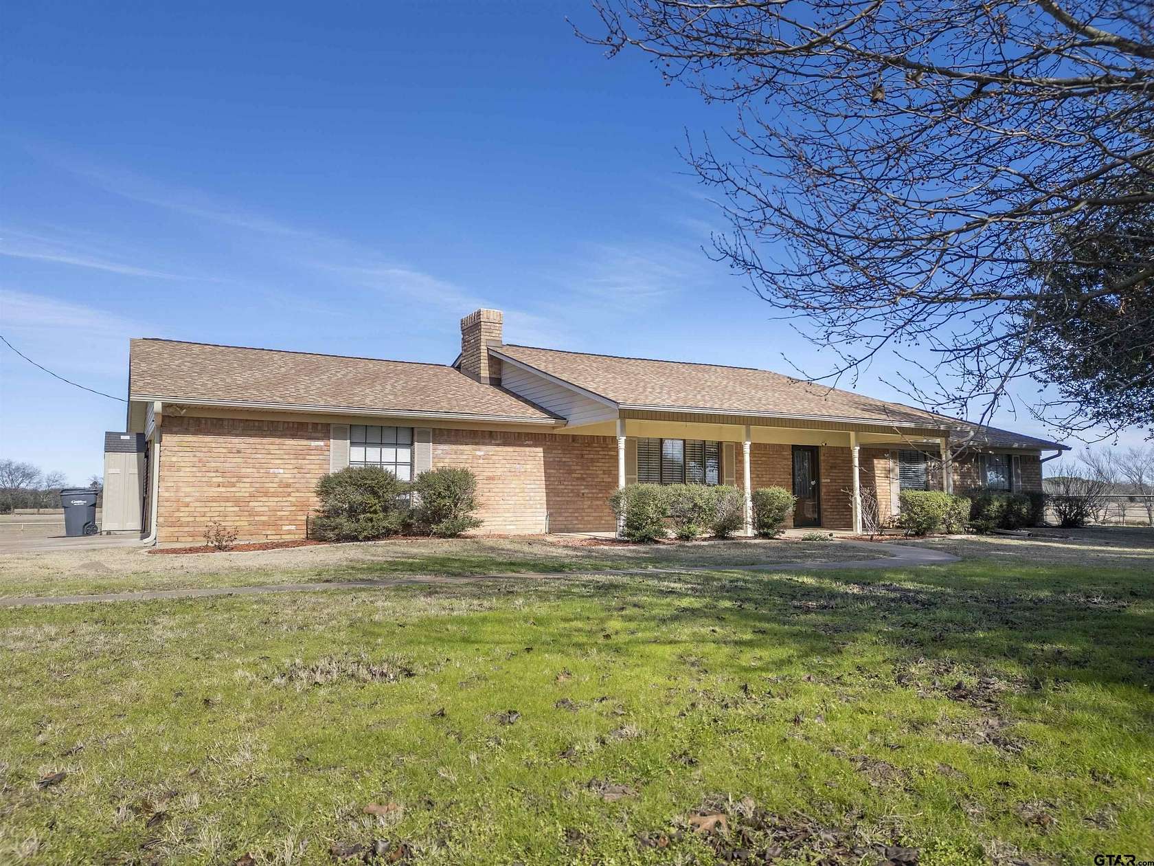 20.6 Acres of Land with Home for Sale in Mineola, Texas