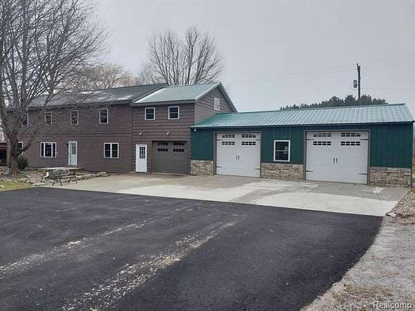 5 Acres of Residential Land with Home for Sale in Howell, Michigan