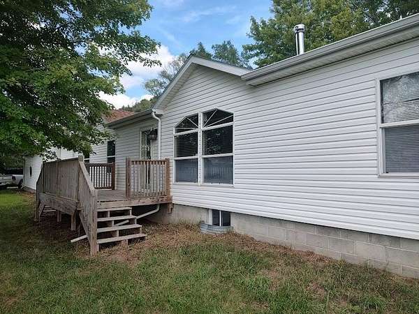 5 Acres of Residential Land with Home for Sale in Missouri Valley, Iowa