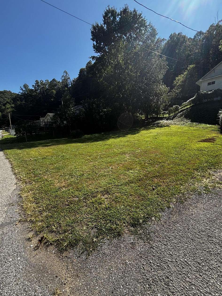 0.12 Acres of Residential Land for Sale in Pinsonfork, Kentucky