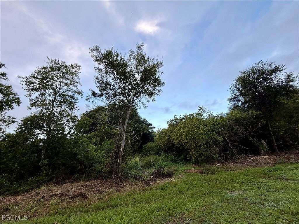 1.25 Acres of Residential Land for Sale in Clewiston, Florida