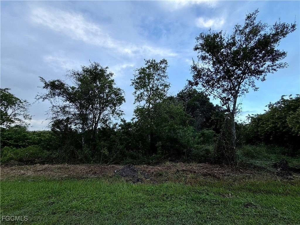 1.25 Acres of Residential Land for Sale in Clewiston, Florida