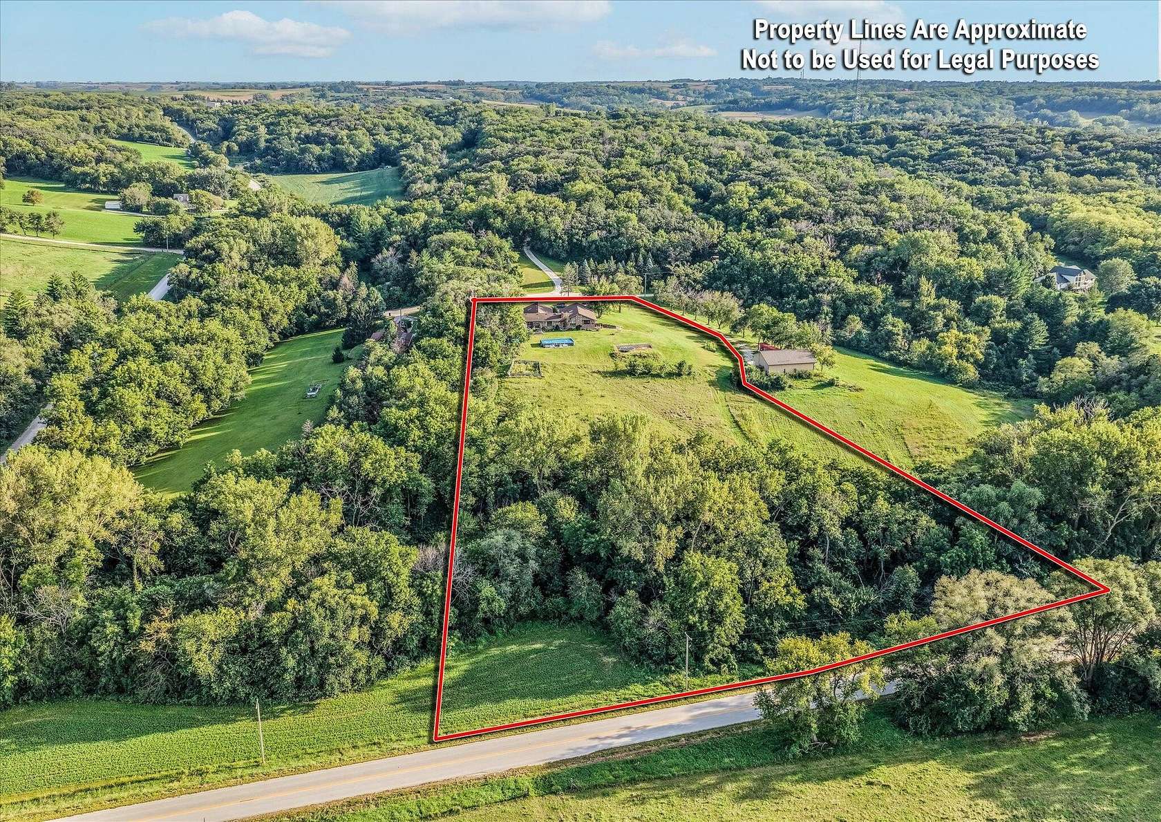 4.45 Acres of Residential Land with Home for Sale in Missouri Valley, Iowa