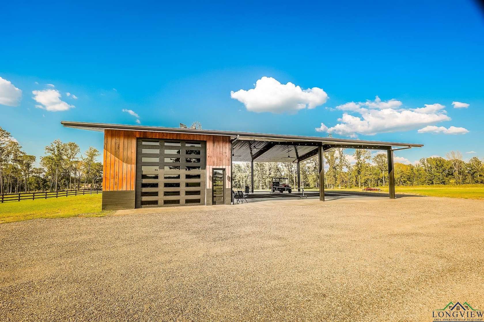 155 Acres of Recreational Land for Sale in Hallsville, Texas