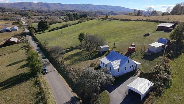 4 Acres of Residential Land with Home for Sale in Rural Retreat, Virginia